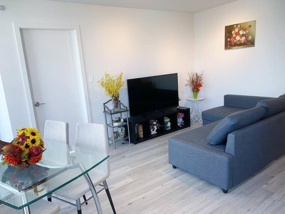 Appartement Downtown 3Br/2Ba+Views+Skytrain+Free Parking à Vancouver Extérieur photo