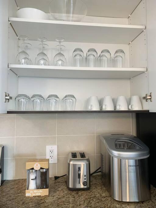 Appartement Downtown 3Br/2Ba+Views+Skytrain+Free Parking à Vancouver Extérieur photo