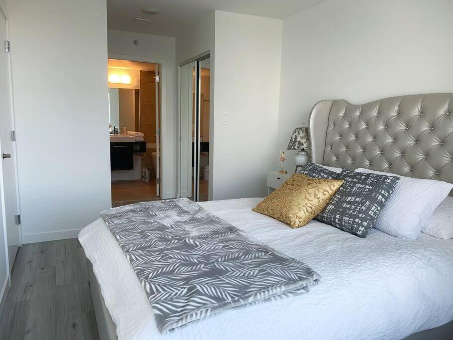 Appartement Downtown 3Br/2Ba+Views+Skytrain+Free Parking à Vancouver Extérieur photo